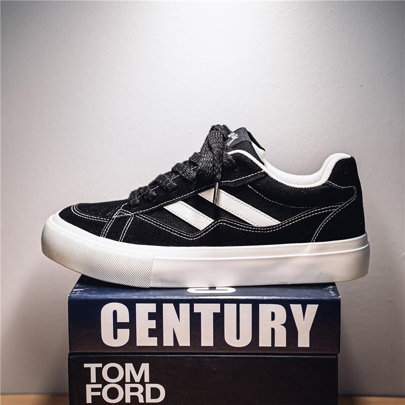 

Men s shoes 2025 new Hong Kong style retro casual sports shoes spring heightening non-slip design sense bread tide board shoes 39 чёрный