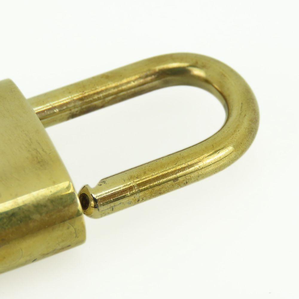 Used LOUIS VUITTON Cadena No.317 metal gold padlock