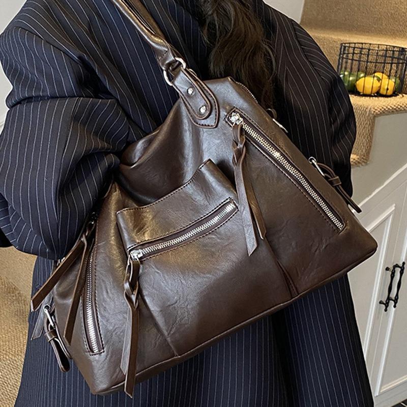 Large capacity retro shoulder tote bag autumn new commuter oblique span bag portable underarm bag