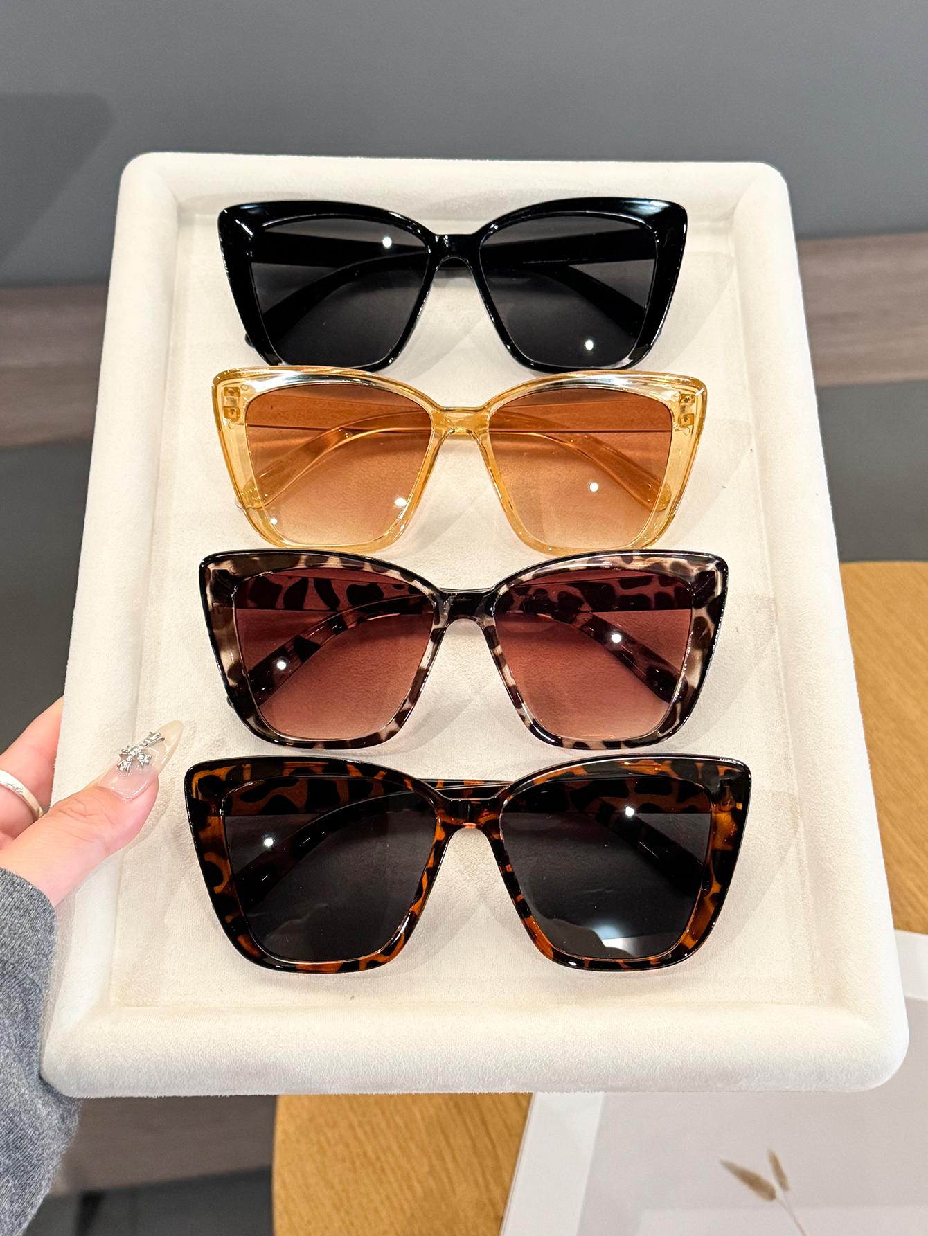 

4Pcs Unisex Large Frame Retro Style Fashion Glasses Suitable for Daily Matching and Street Photography