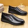 Mode Frühling Herbst Rindsleder Fahrschuhe für Herren Neue Designer Weiche Sohle Lässige Slipper Herrenmode Rutschfeste Kleiderschuhe Männlich