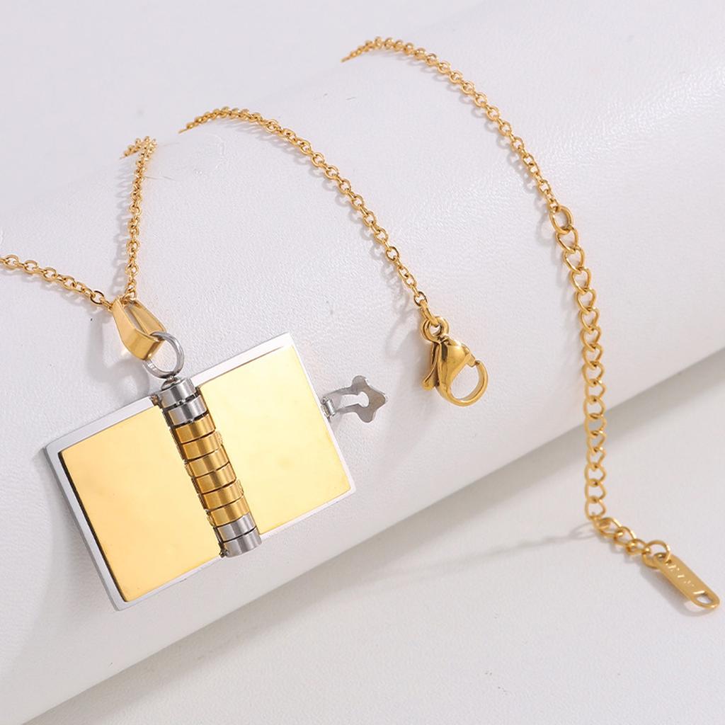Titanium Steel Girl Love Letter Necklace Can Be Opened Pendant, Couple's New Personalized Temperament Necklace Collarbone Chain