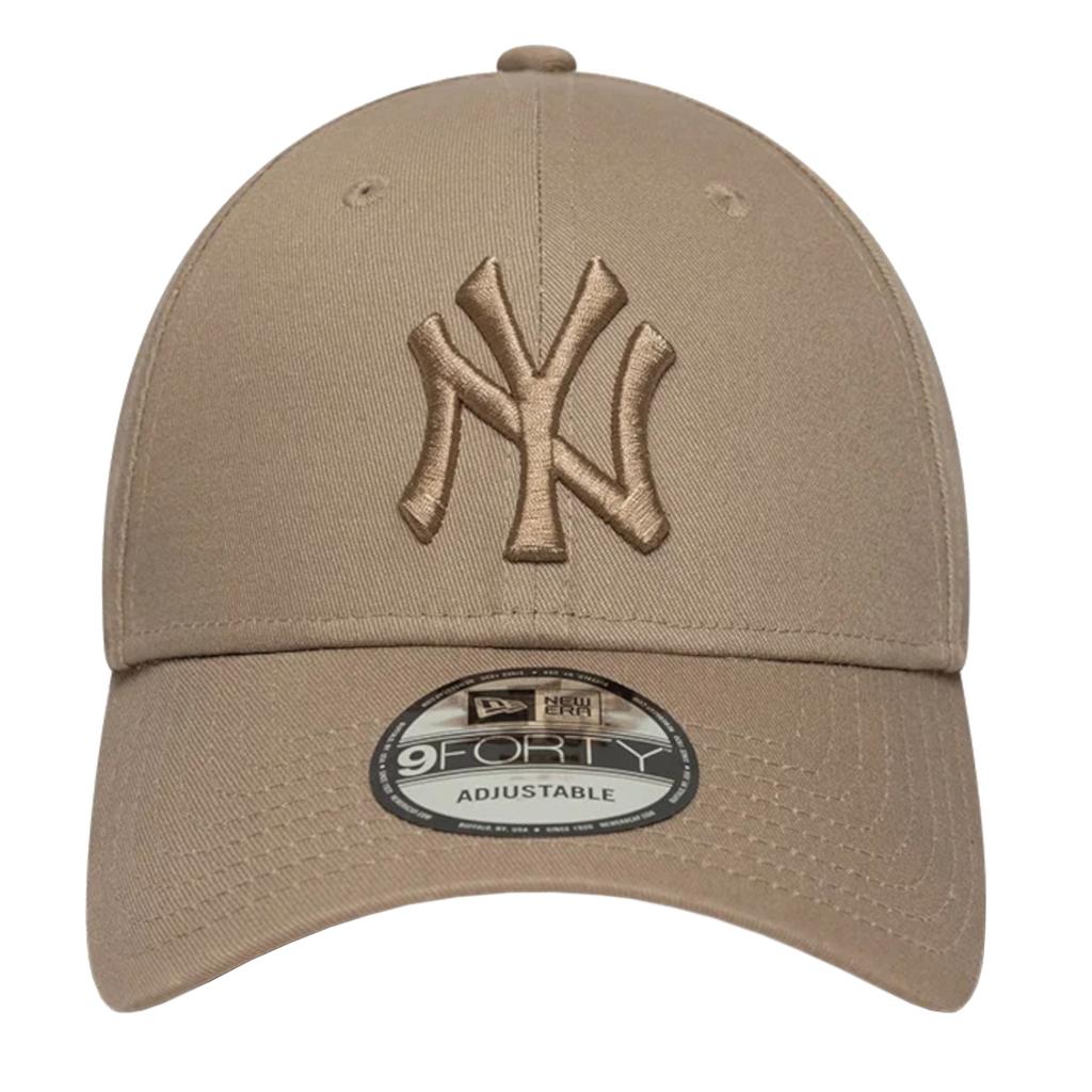 New Era League Essential 9FORTY New York Yankees Cap, Mens Brown Cap