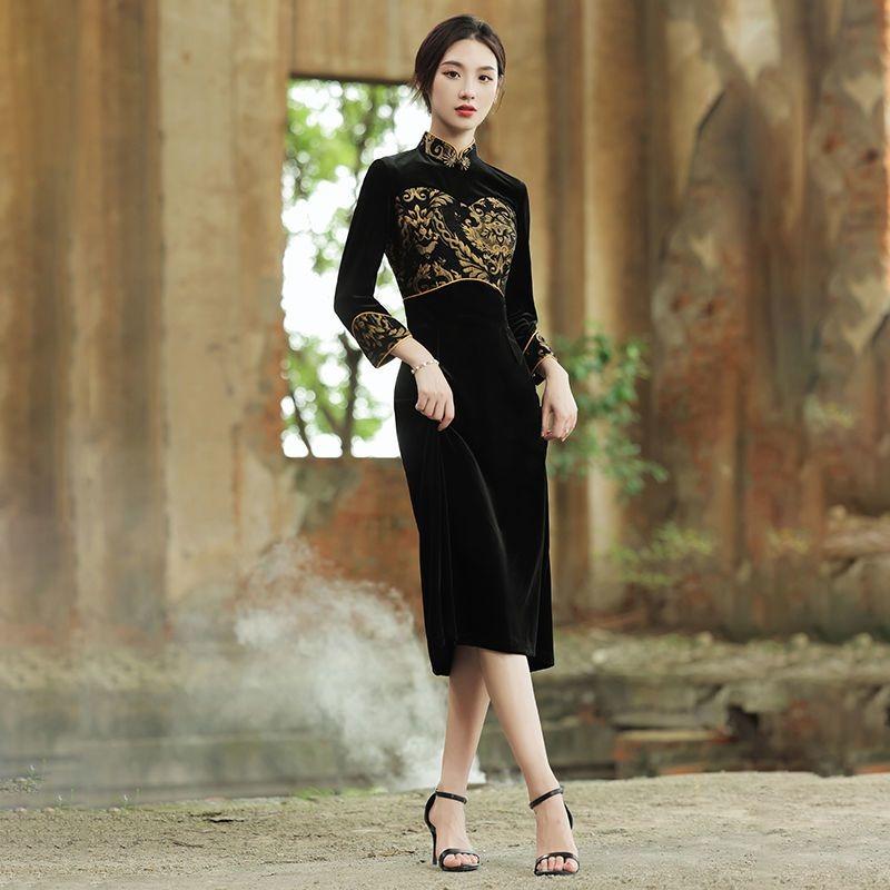 2025 New Gold Velvet Long-sleeved Style Noble Retro Chic Autumn and Winter Mid-length