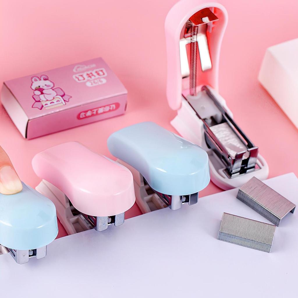 1 Set Mini Capsatoare Culoare Macaron, include 1000 buc Agrafe și Coadă de Scos Agrafe, Unelte de Legat Metalice Ușoare cu Economie de Efort