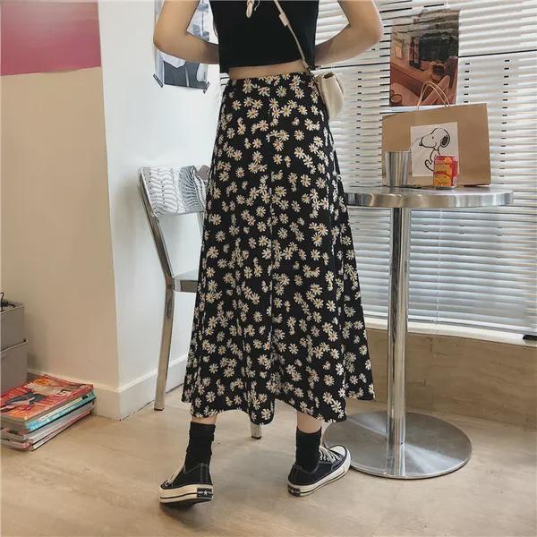 Daisy Chiffon Floral Dress with French Suspenders: Elegant & Slimming
