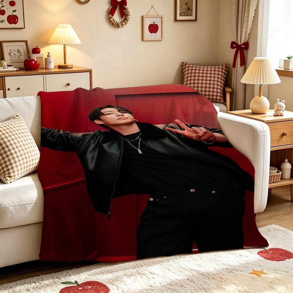Edgy Fashion Style Black Theme Blanket Suitable For All Seasons For Outdoor Travel Home Decor Valentine'S Day Gift