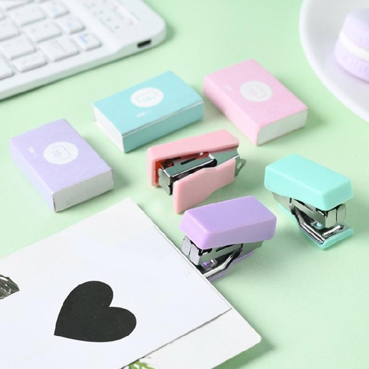 1 Set Small Stapler with Staple Desk Stapler Plastic Office Stapler 6-10 Sheets Capacity For Daily Use