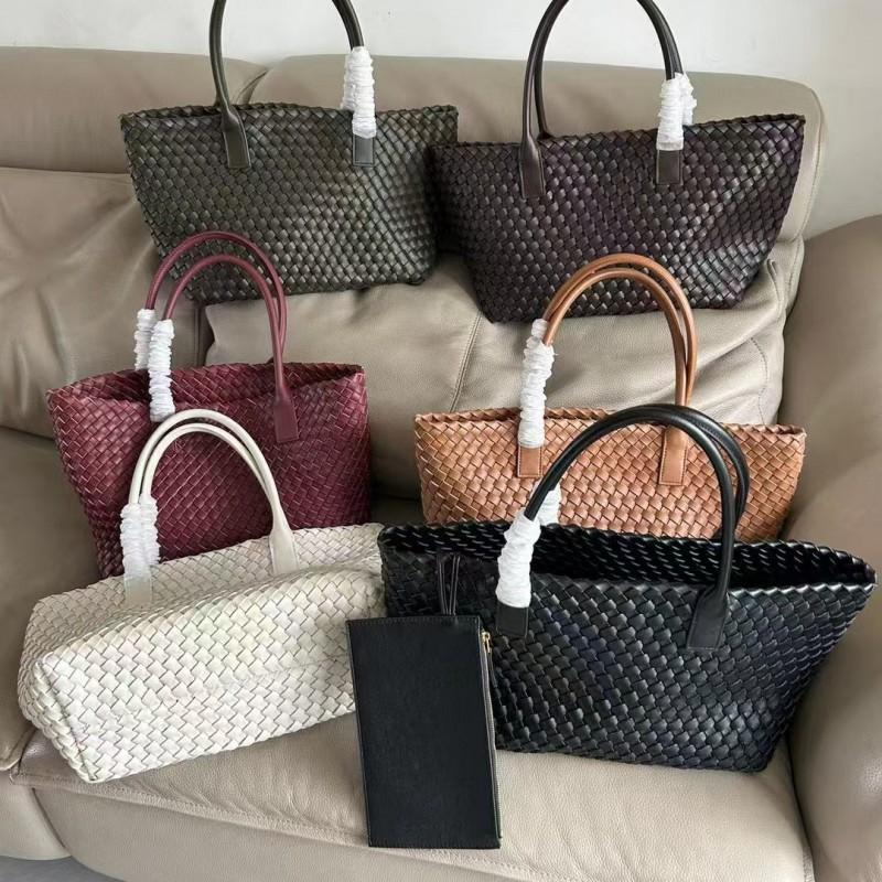 2024 Cross-border New Hand-knitted Women's Bag Large-capacity Commuting Tote All-matching Portable One-shoulder Underarm