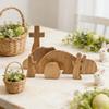 Décoration de Pâques représentant le tombeau vide, un plateau en bois avec la scène de la résurrection de Pâques et la scène de la Nativité de Jésus. Ornement de table.