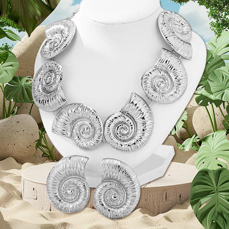 1 Set of Light Luxury Snail Conch Stud Earrings Necklace Set, Vacation Seaside Ocean Retro Personality