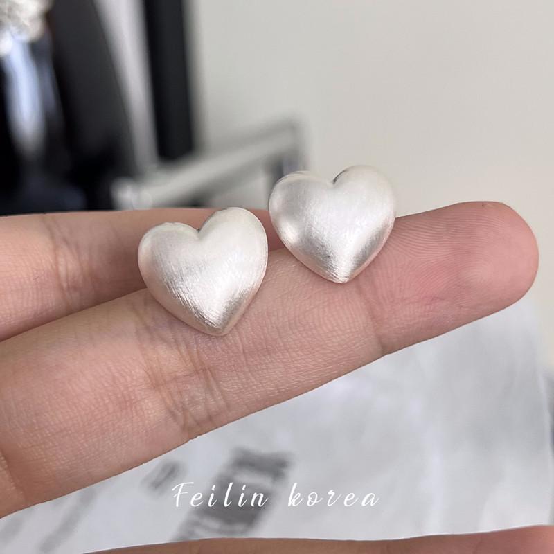 Retro Chic Electroplated Metal Letter Stud Earrings - Versatile Fashion Accessory
