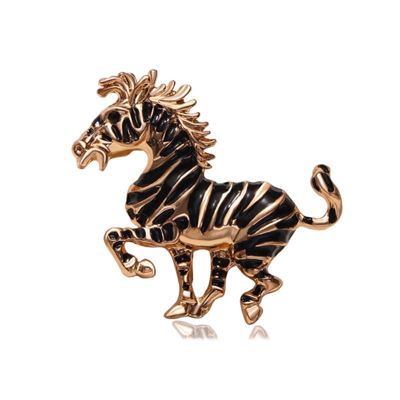 

Retro Chinese zodiac auspicious animal horse brooch, women s high-end exquisite alloy drip oil zebra chest flower, men s accessories