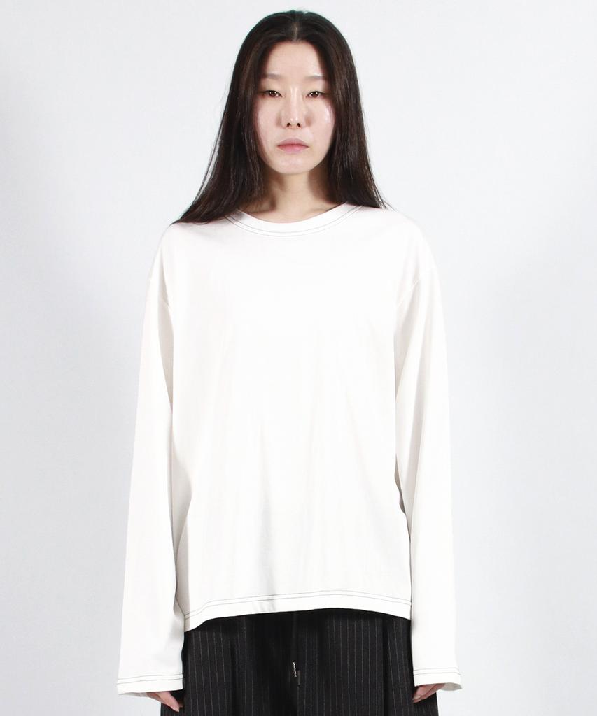 Deumakeu Outstitch Loose Fit Long Sleeve Tee - White