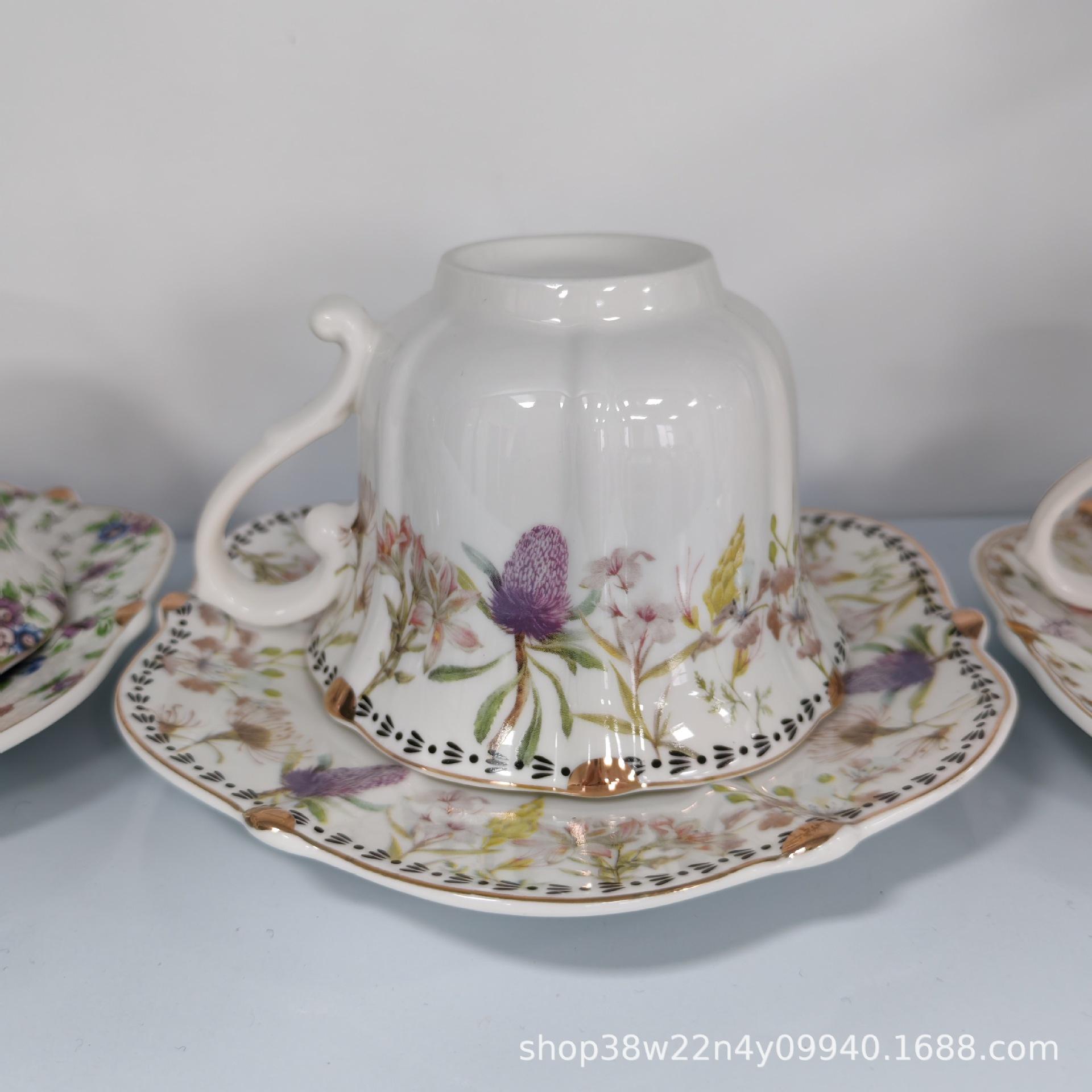 

Английская средневековая керамическая кофейная чашка с золотой росписью, чашка для цветочного чая, набор блюдец для экспорта, изысканная чайная чашка для послеобеденного чая, французская about 200ml ягодный