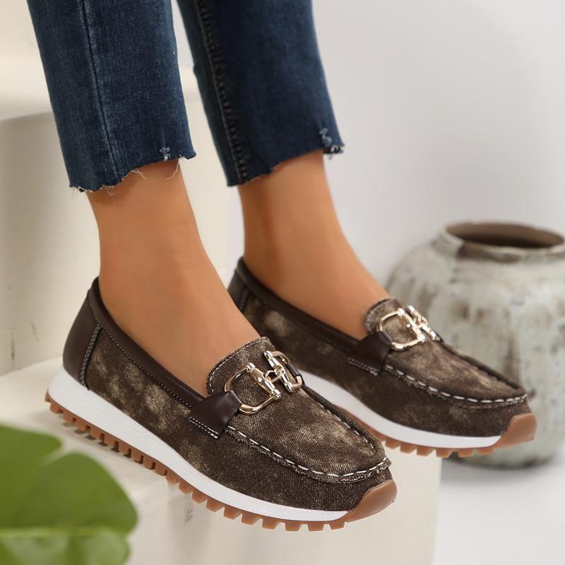 Flat bottom round head single shoes women's spring new European and American foreign trade large size chain belt buckle foot women's shoes wholesale