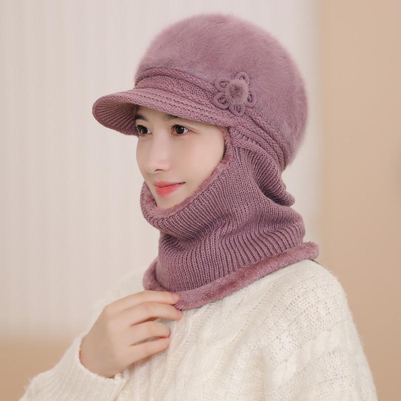 Women's Stylish Duckbill Hat with Fur Scarf – Warm, Knitted, for Middle-aged & Elderly