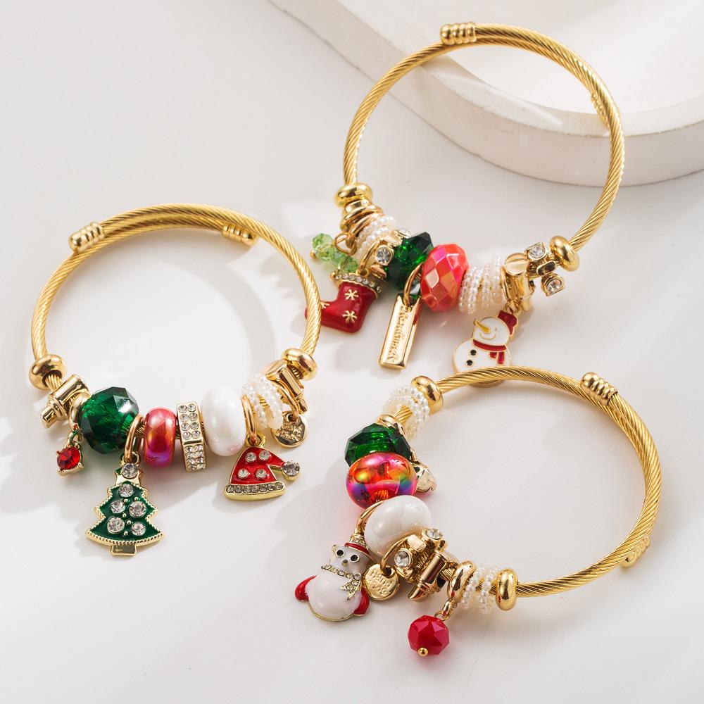 Fashionable Pan Family Christmas-themed Stainless Steel Charm Bracelet Diamond Pendants Featuring Christmas Tree Santa Hat