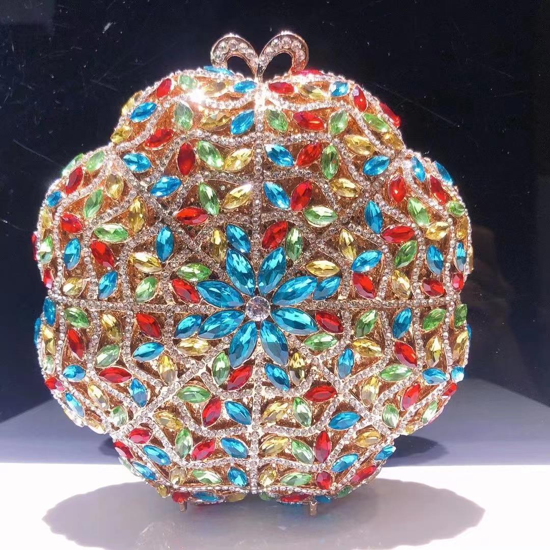 

Hollow Out Round Flower Rhinestone Women Evening Clutches Luxury Crystal Wedding Party Purse Lady Diamond Bridal Dinner Handbags 20cmX12cmX8cm