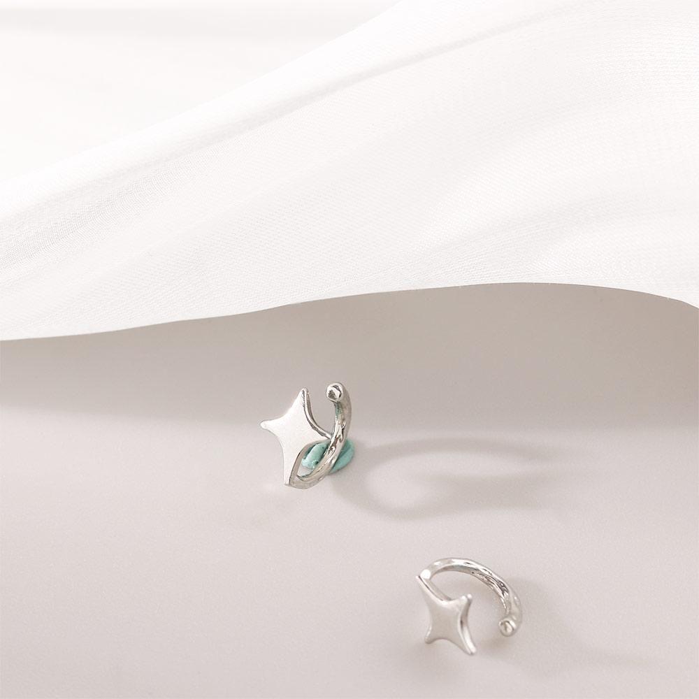 Chic 2pcs Clip Earring Silver Color Ear Cuff Star Shaped Korean Style Women Earrings Cartilage Stud Star Ear Clips