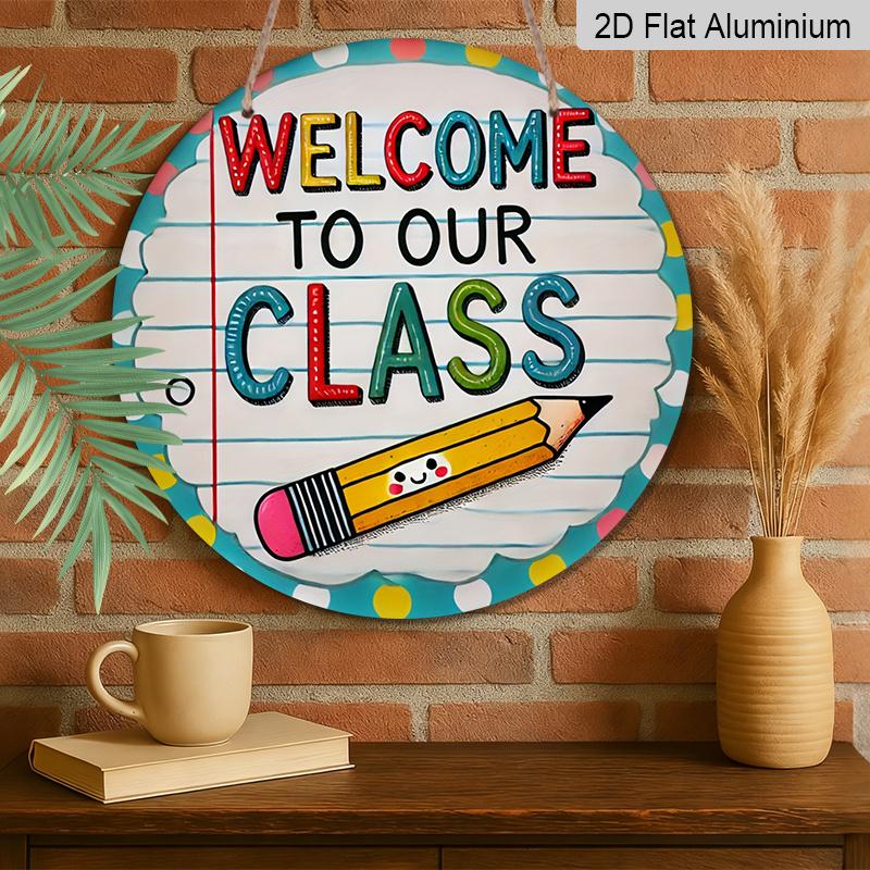 Plat 2D, 1 pièce Panneau Rond en Aluminium « Bienvenue Dans Notre Classe », Design Mignon Smiley Crayon & Carnet, Décoration Murale de Salle de Classe à Pois Vifs, Imperméable