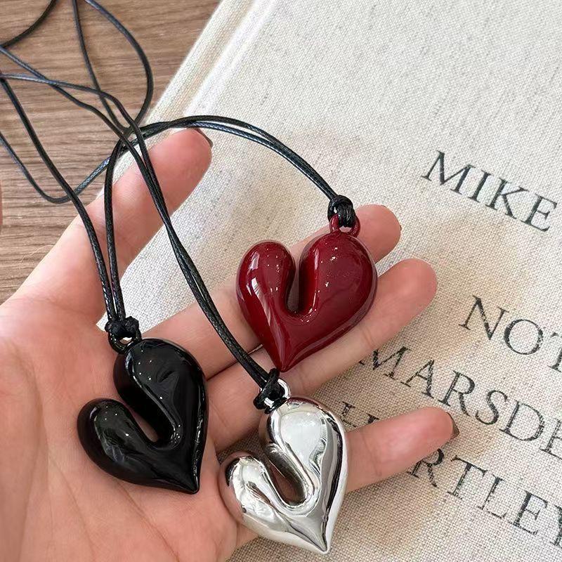 Reina's Heart Necklace: Women's High-End Black Rope Adjustable Choker & Sweater Chain