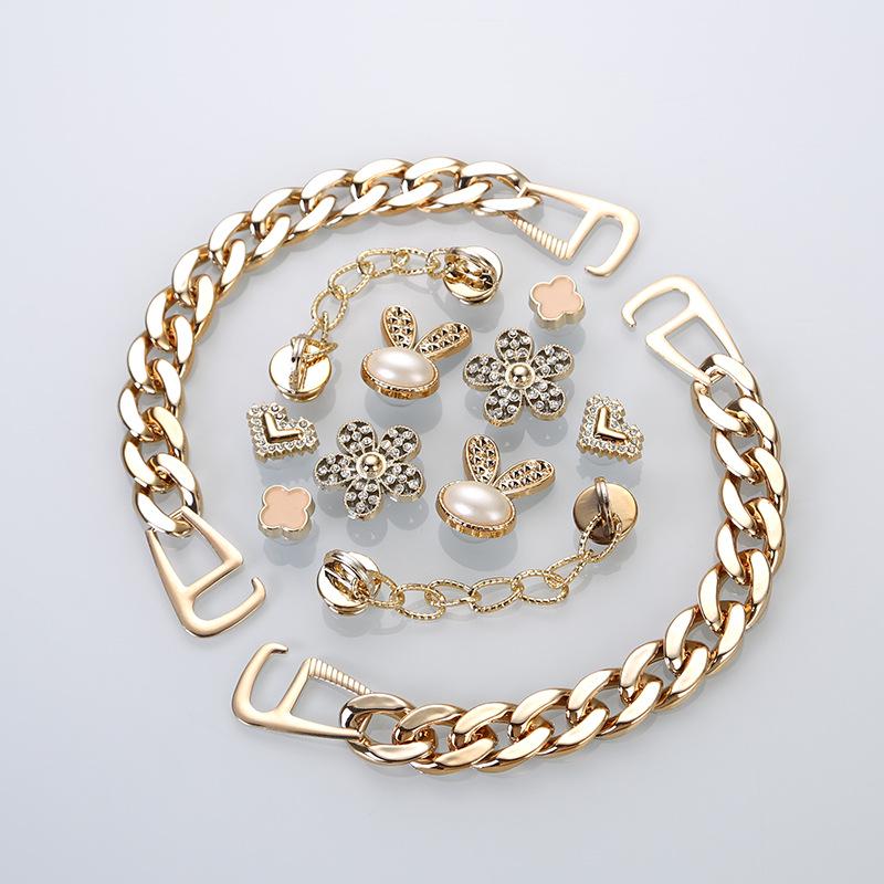 Gold Chain Pearl Shoe Buckles: Three-Dimensional Decorative Accessories for Shoes