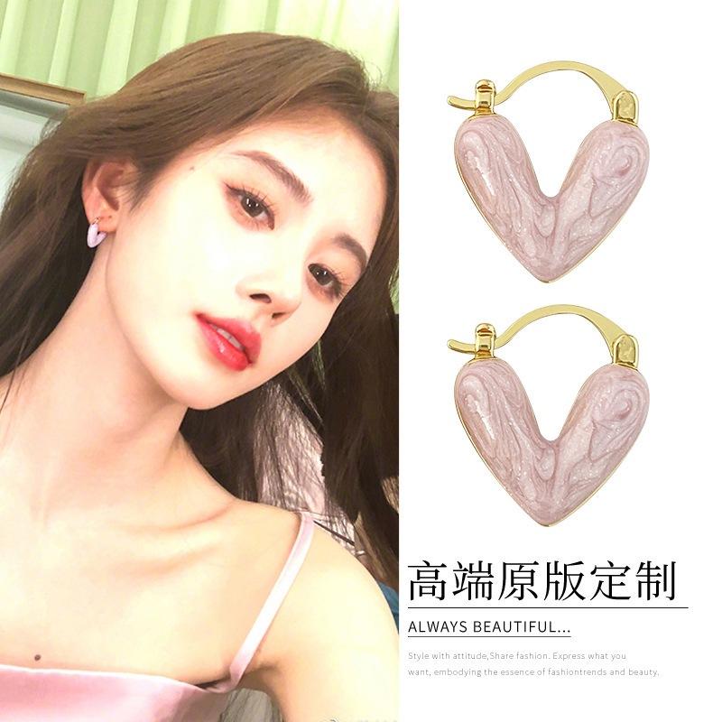 Ladies  Heart-Shaped Stud Earrings With Elegant Design One Size розовый