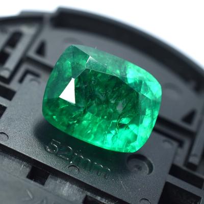 Natuurlijke Groene Smaragd Losse Edelsteen 10,40 ct Cushion Geslepen voor Sieraden Maken en Edelsteenverzamelingen