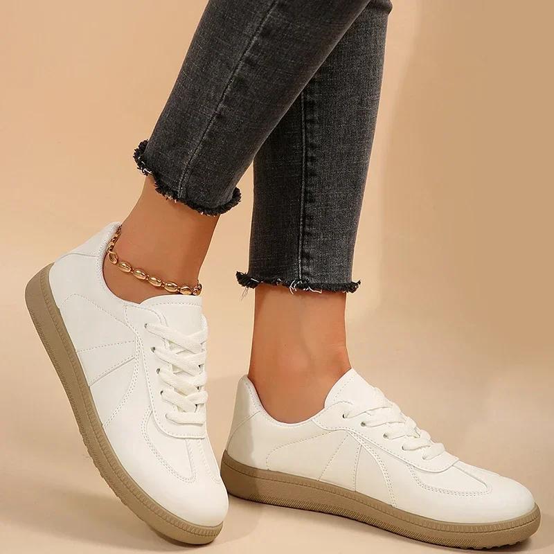 Lightweight Comfort Flat Shoes for Women 2025 Autumn Thick Sole Lace Up Sneakers Woman Breathable Non Slip Platform Casual Shoes