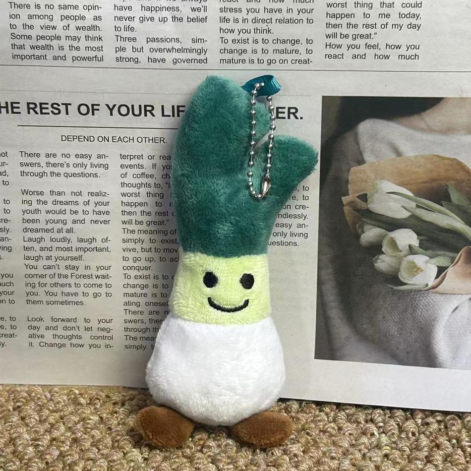 Cute Plush Vegettable Keychains Kawaii Design Pepper Garlic Green Onion Shape Keychain Charm Backpack Accessories Toy Gifts