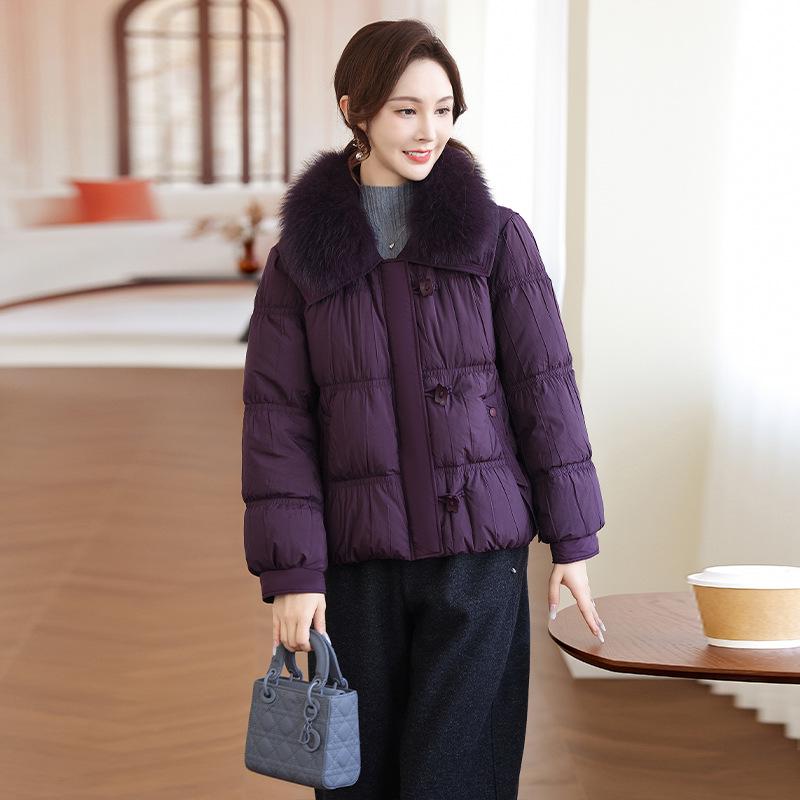 2025 Winter Fashion Short Down Jacket with Large Fur Collar for Stylish Moms & Elderly Women