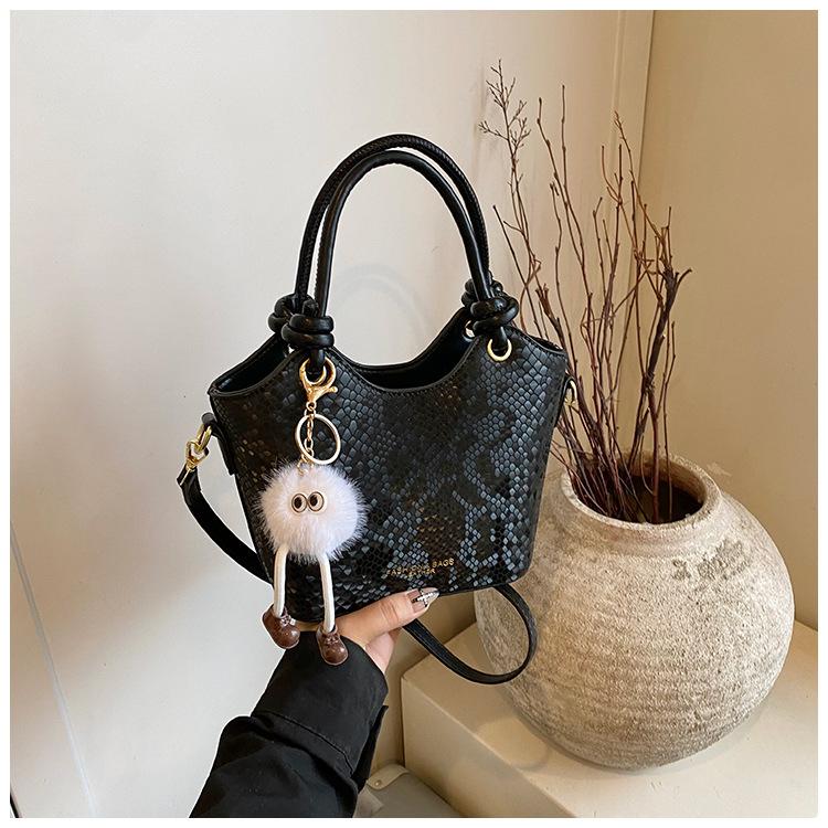 

Bag women s high-end new fashion retro bucket bag versatile casual portable shoulder messenger bag