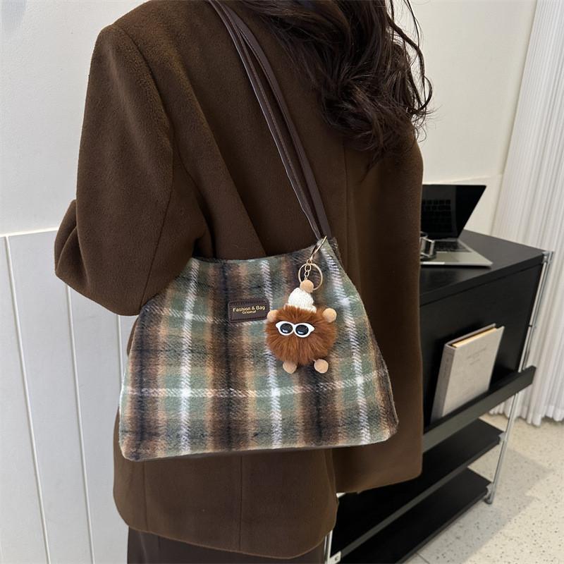 2023 New Style Woolen Street Fashion Tote Bag For Women With Large Capacity
