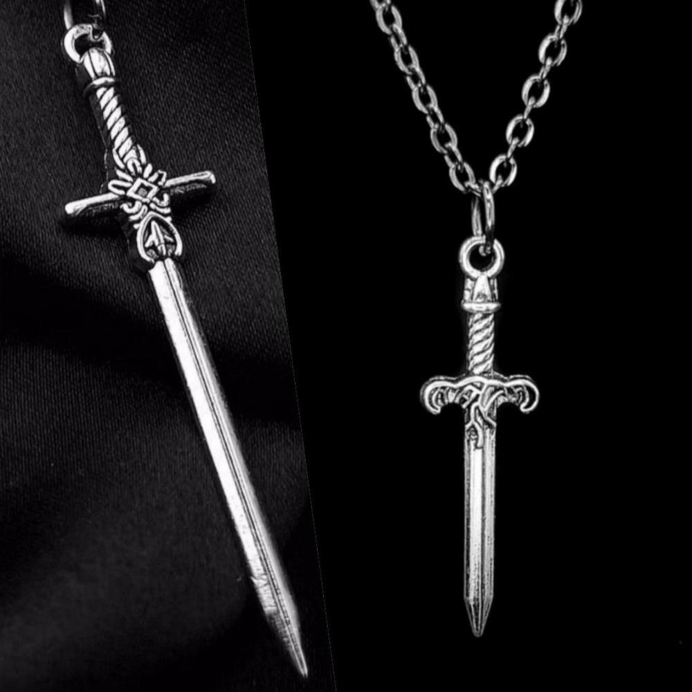 Collier Pendentif Épée Aiguisée Croisée Couleur Argent Créative Personnalité pour Femmes Hommes Chaîne de Collier Punk Hip-hop Accessoires de Bijoux