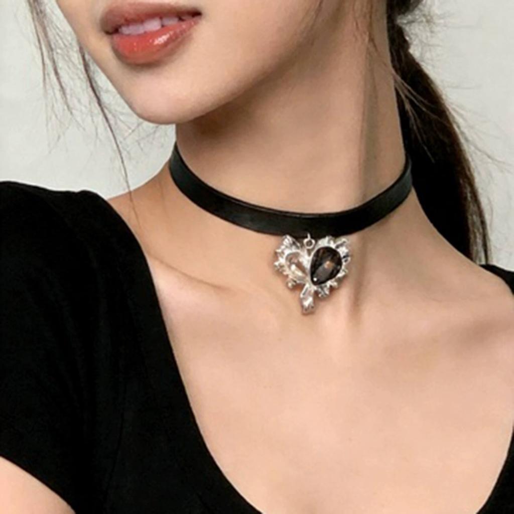 Punk Unregelmäßiger Kristall-Herz-Anhänger Leder-Choker-Halskette für Frauen Goth Ästhetik Personalisierte Accessoires Grunge Schmuck