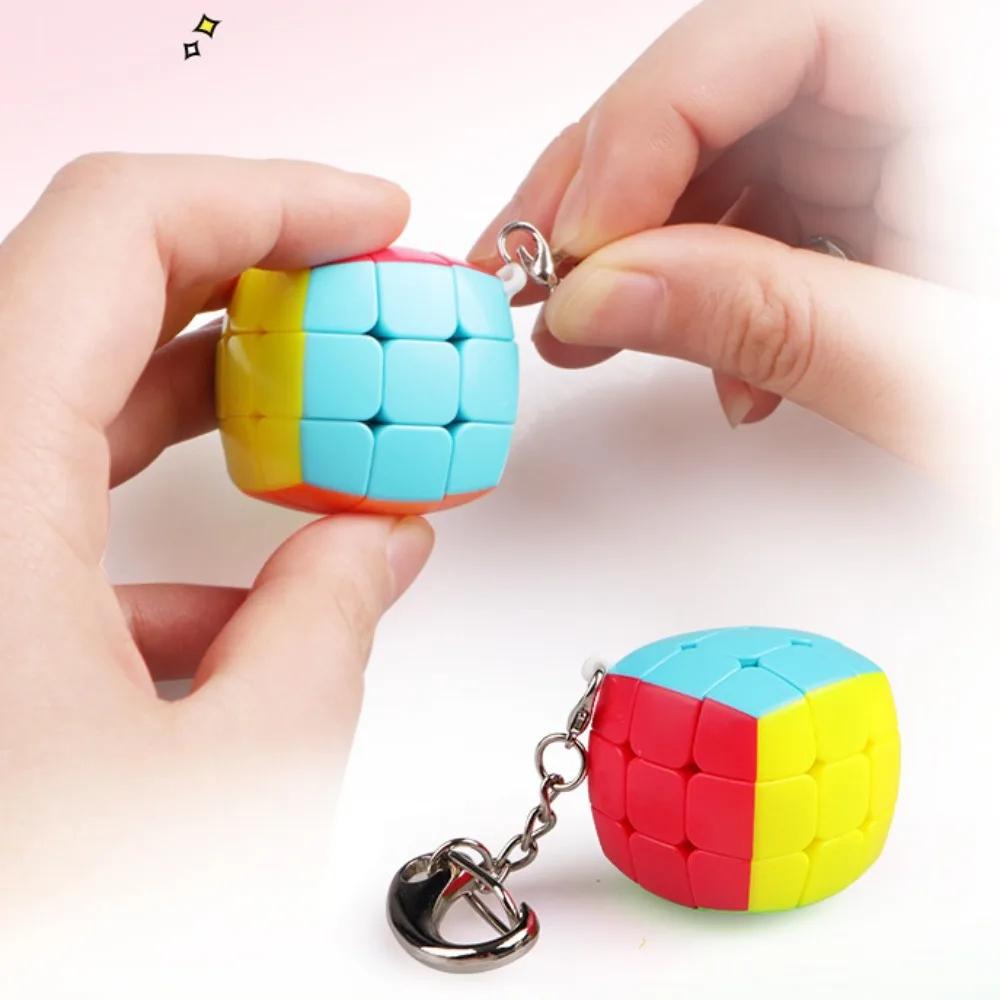 Mini Magic Cube Decompression Puzzle Keychain Professional Cubing Speeding Educational Toys Cubes Pendant for Adults/ Children