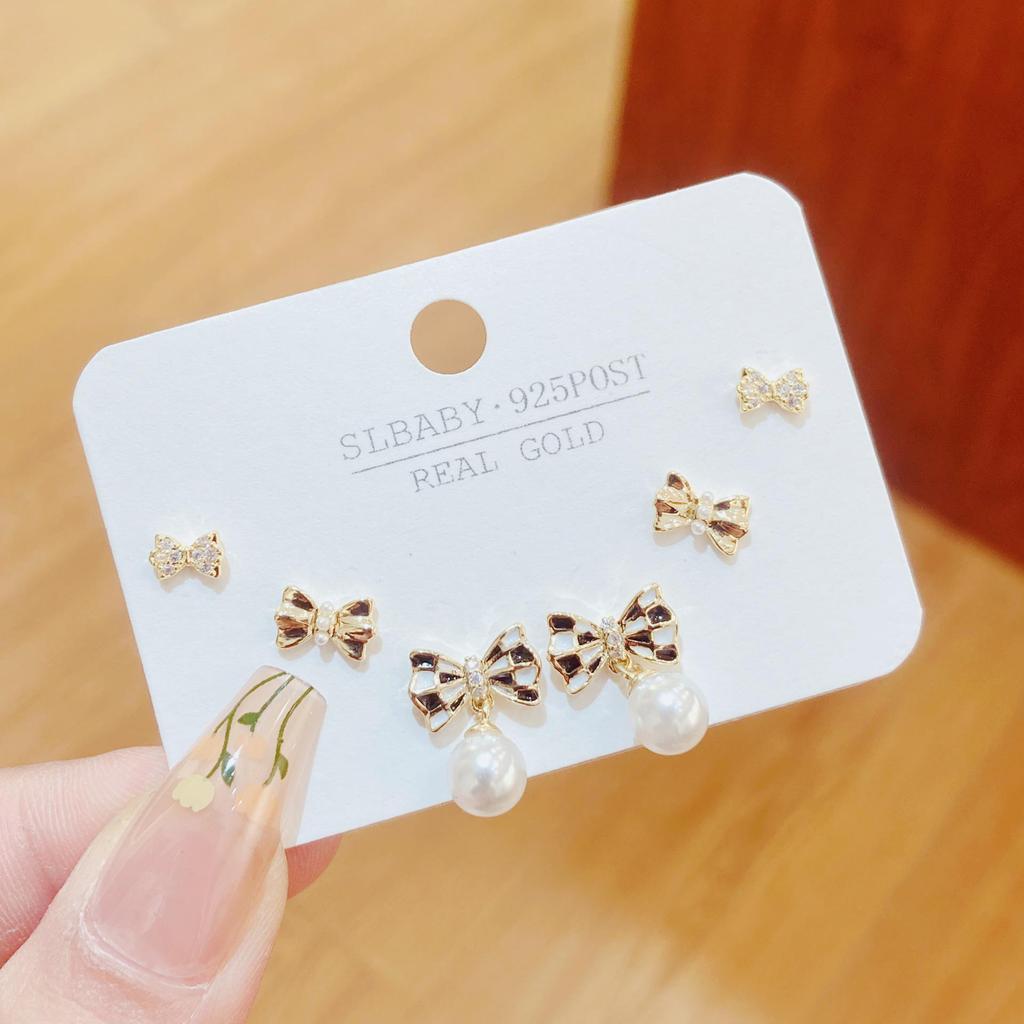 2025 S925 Sterling Silver Stud Earrings: Women's Light Luxury Cold Style Niche Metal Design