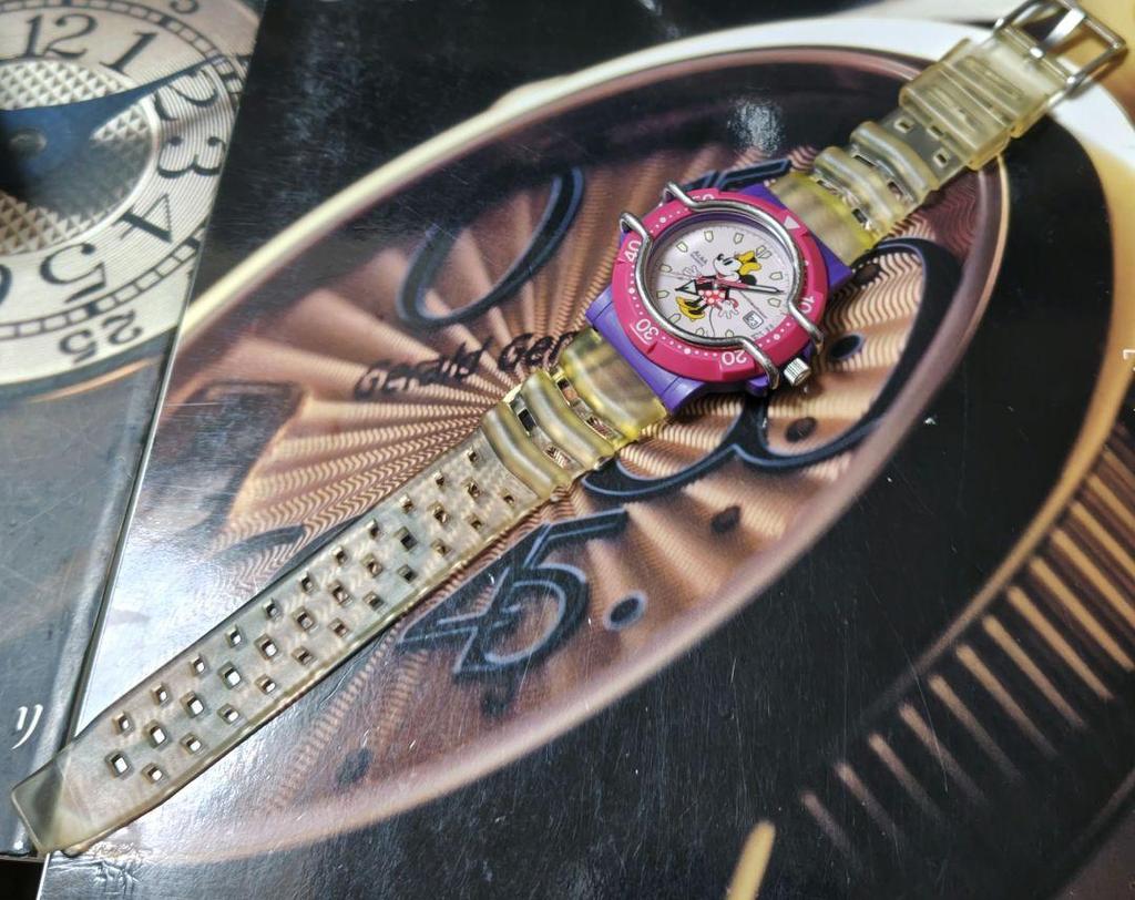 [USED] Seiko Alba Minnie Mouse Disney Wristwatch, Out of Print, Rare, Still Working