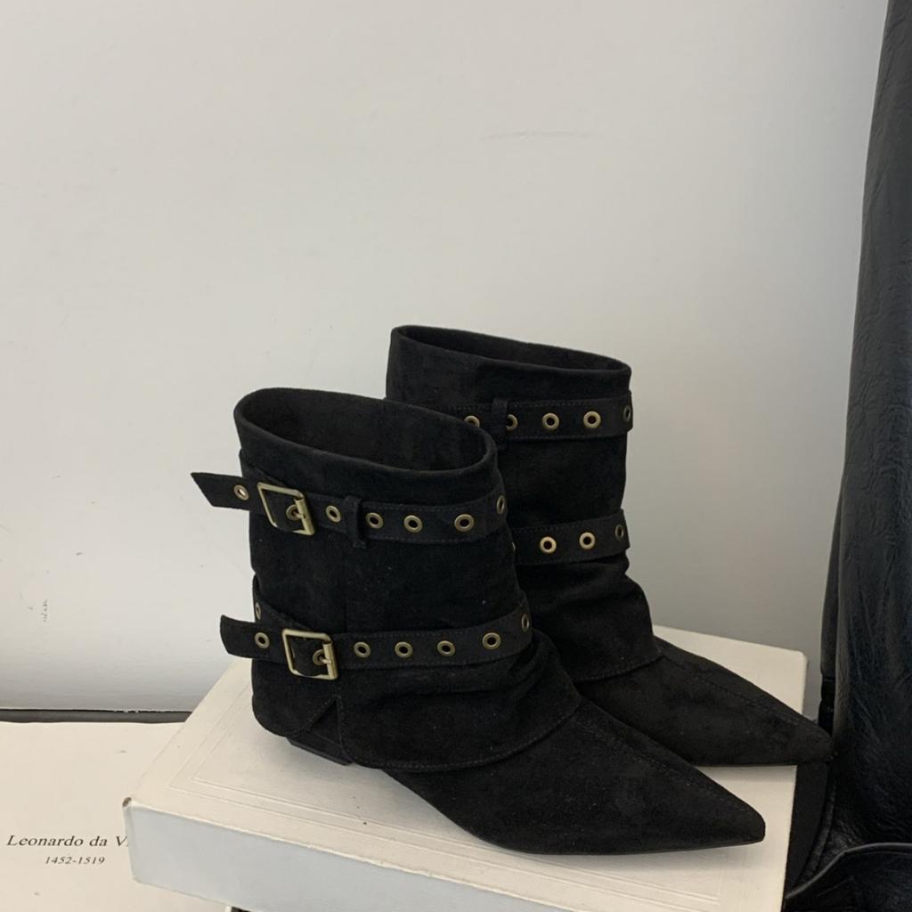 2025 new retro and thin versatile low-heeled pointed western boots women's suede autumn and winter short boots fashion