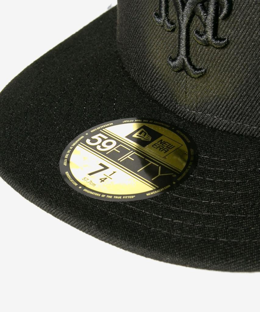 New Era 59FIFTY Black Black Size 7 & Cap, 1/2 (Used)