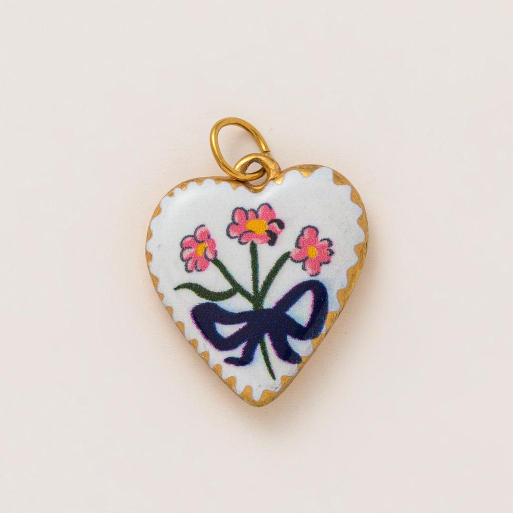18K Gold Stainless Steel Heart Flower Pendant with Color Retention