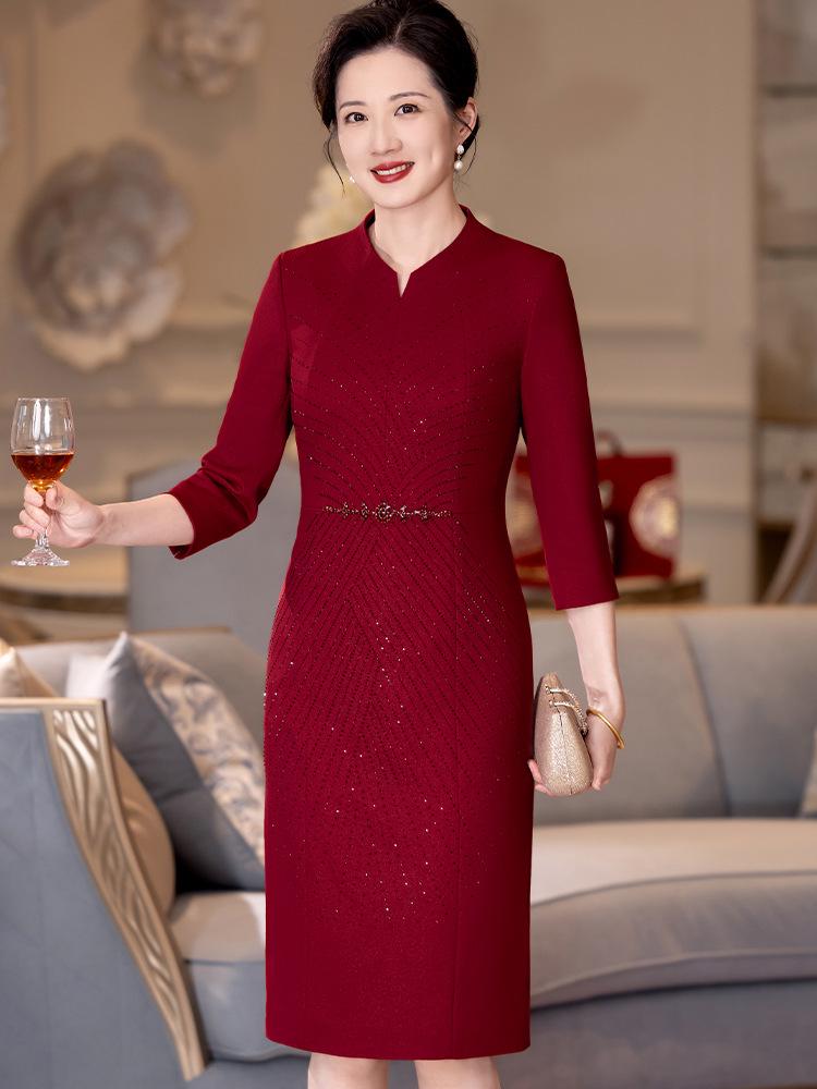 Mother's Red Festive Spring 2025 Wedding Banquet Dress - Elegant, Stylish, Young Mother of the Groom Formal Toasting Outfit