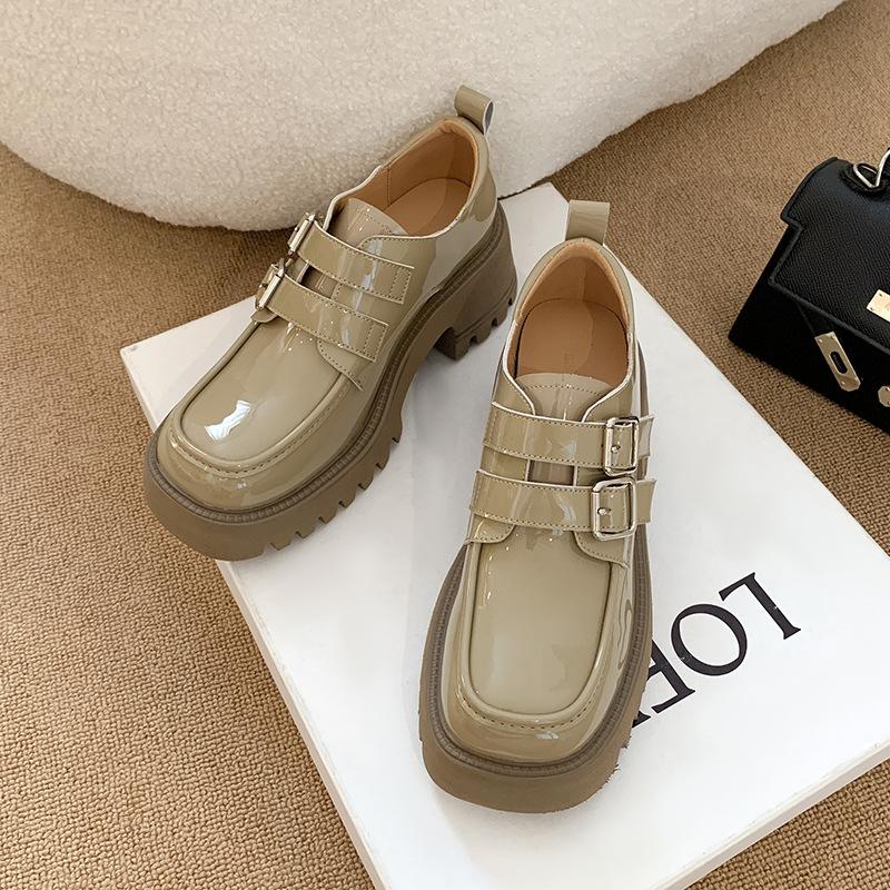 

Милые маленькие кожаные туфли в студенческом стиле, женские новые кожаные лоферы на толстой подошве, повседневная обувь с застежкой-липучкой