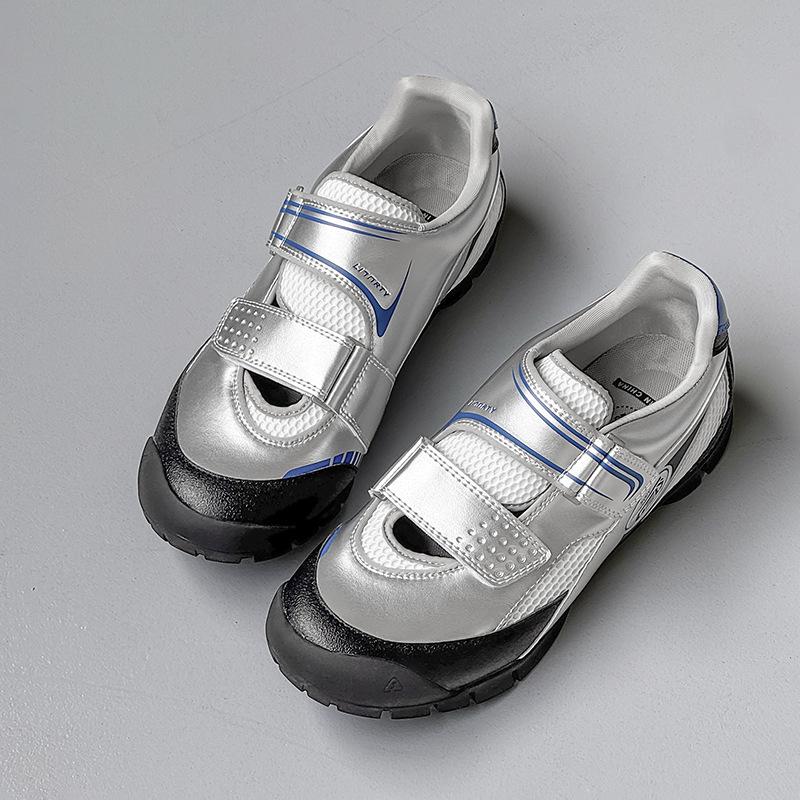 

Star with the same summer racing sandals men s breathable Velcro technology sense casual sports couple flat shoes 44 срібний