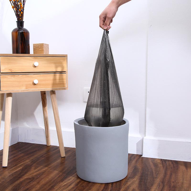 Přenosné černé pytle na odpadky ve stylu vesty, zesílený nový materiál, velká velikost, design s bodovým zlomem pro domácnost.