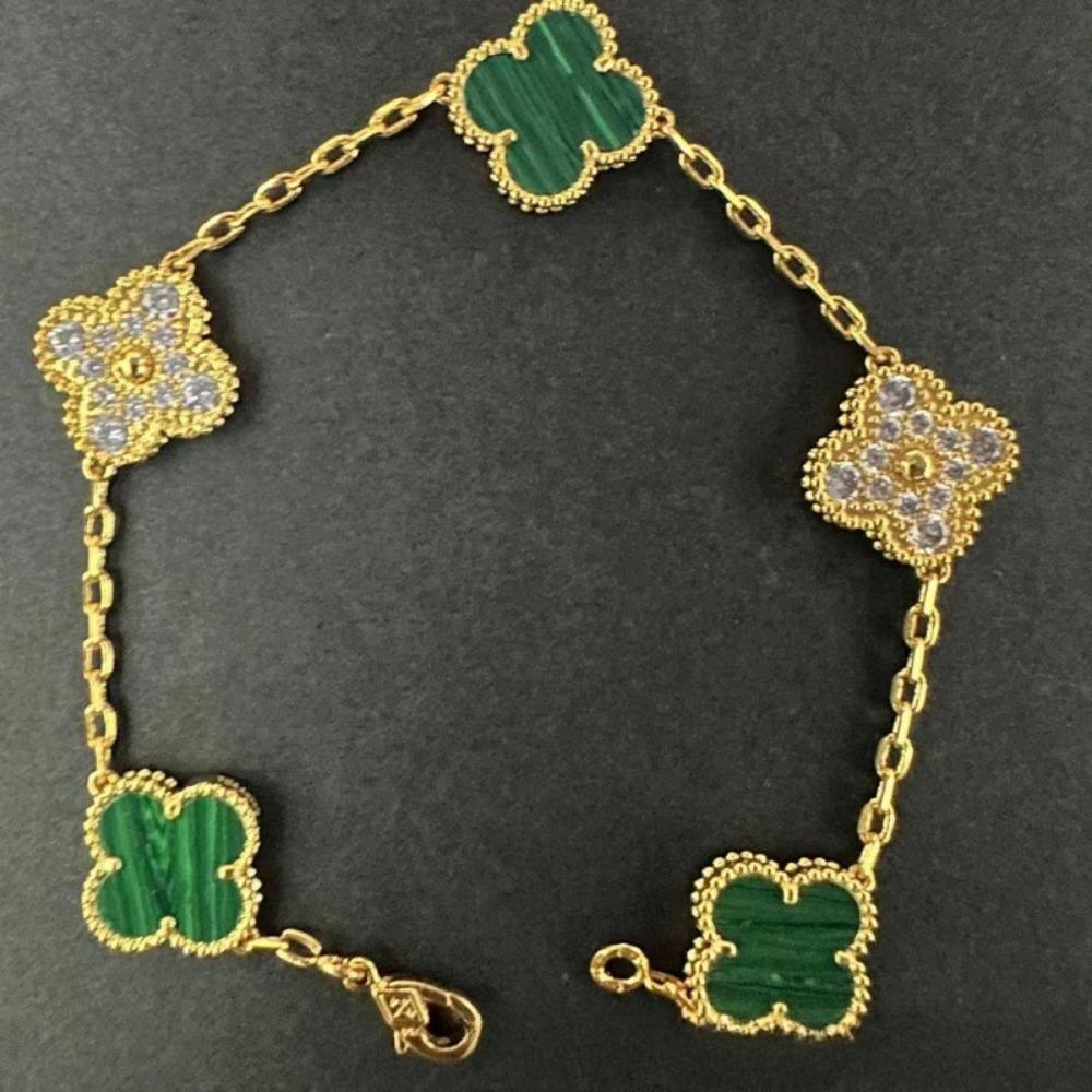 Hochwertiges Kleeblattarmband für Damen Fünf-Blüten-Armband mit natürlichem weißen Perlmutt und rotem Karneol