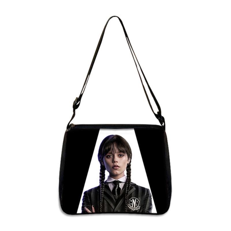 

Сумка через плече Wednesday Addams Famlily Готичний стиль Легка Зручна для носіння Irregular,20*24cm/7.87*9.45in