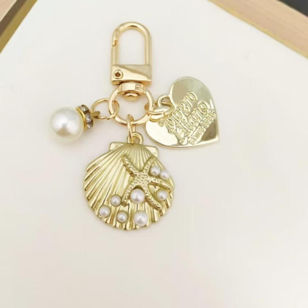 Creative Alloy Seashell Heart Pearl Keychain – Cute Heart Bag Charm Conch Jewelry Keyring