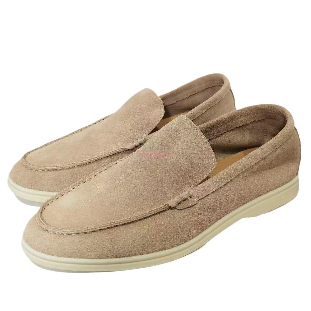 Men's Casual Loafers Are Light, and The Same Lazy Shoes Are Pedaled Every Day.